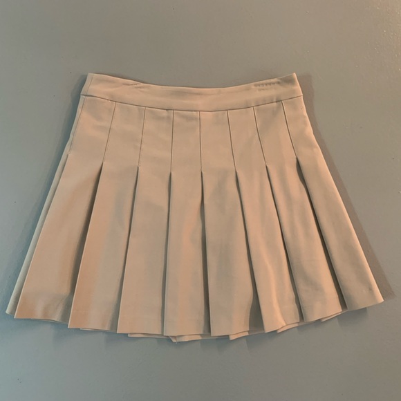 Stylish Cream Pleated Skirt - Picture 1 of 4